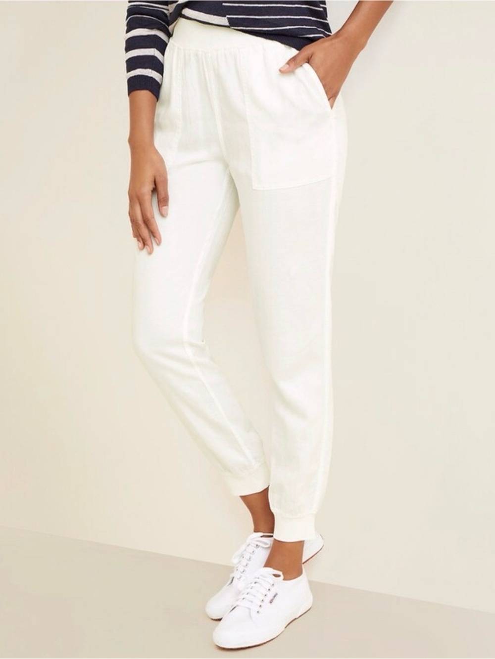 Faherty Arlie Day Joggers in White